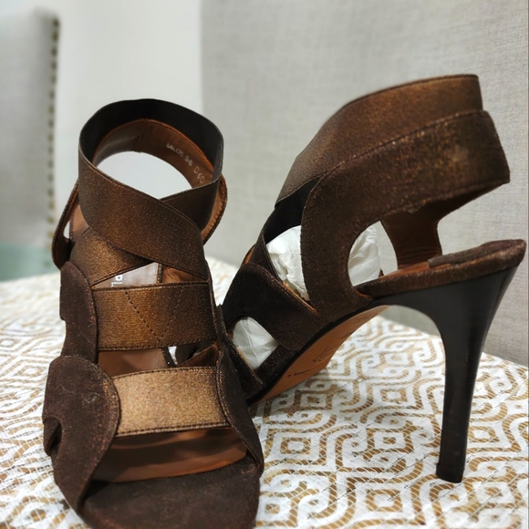 Women shoes - Picture 1 of 1